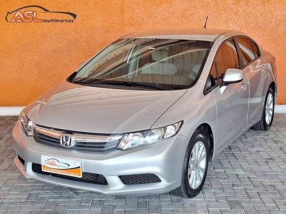 HONDA CIVIC 1.8 LXS 16V FLEX 4P AUTOMÁTICO HONDA CIVIC 1.8 LXS 16V FLEX 4P AUTOMÁTICO